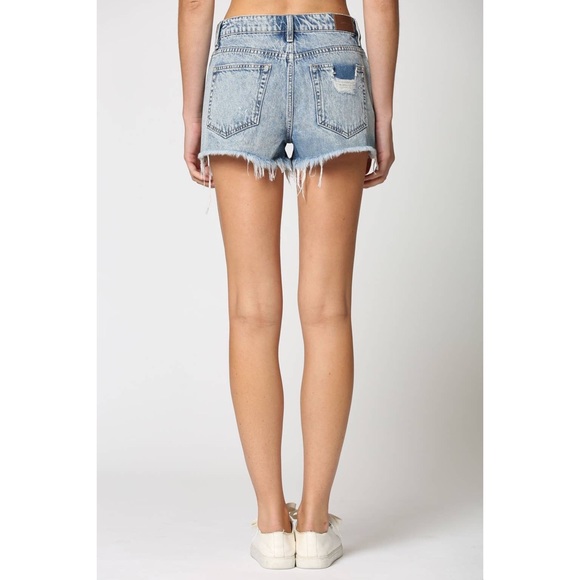 🆕 Hidden Jeans Vintage Wash Frayed Mom Shorts - Picture 3 of 7